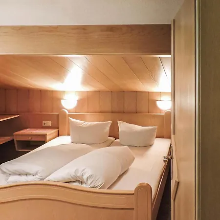 Daire Charmante Ferienwohnung Kappl
